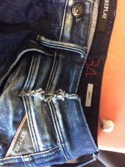 gas-and-chris-couture-reparation-jeans-taille-atelier-de-couture.jpg - 2.jpg